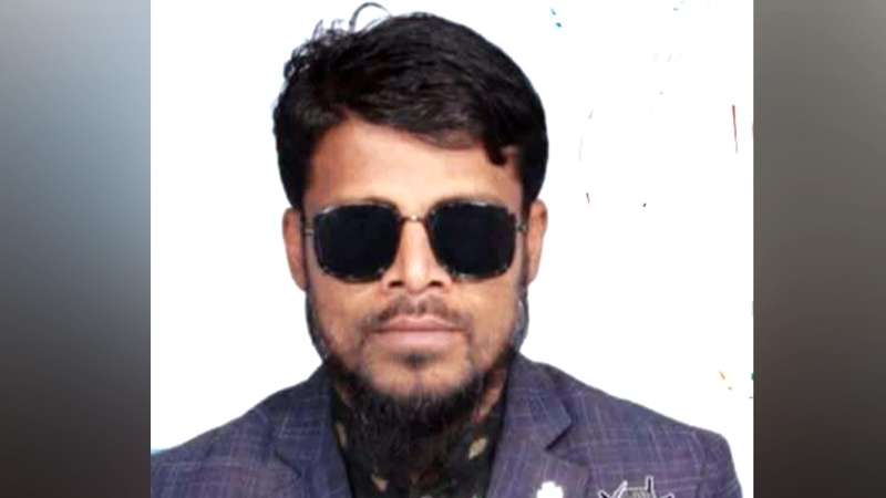 স্কুলের অফিসে ঢুকে প্রধান শিক্ষককে যুবলীগ নেতার হেনস্তা