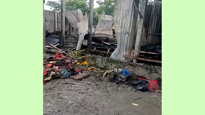 তুচ্ছ ঘটনাকে কেন্দ্র করে বাড়ি ঘরে হামলা অগ্নিসংযোগ, আহত ১