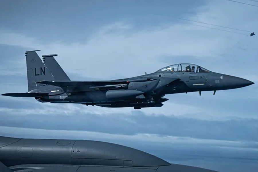 ইরানে যুদ্ধবিমানের নিখোঁজ মার্কিন ক্রু উদ্ধার