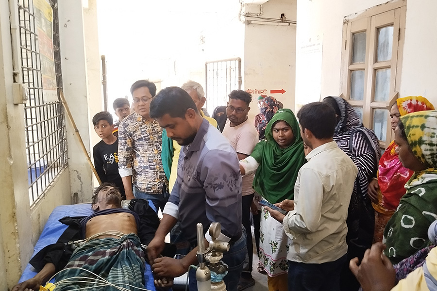 কুমারখালীতে মাইক্রোবাসের ধাক্কায় ভ্যান চালক নিহত