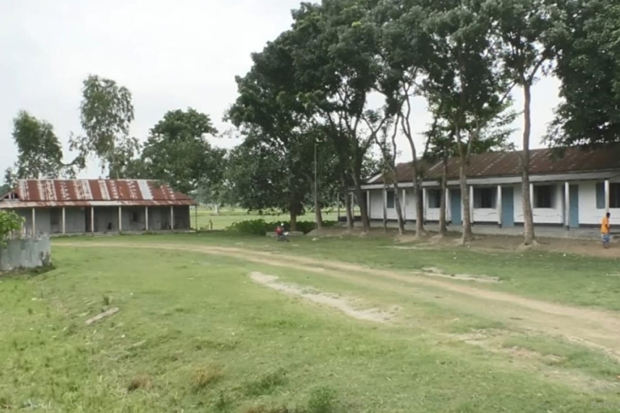 কুড়িগ্রামে কলেজে নেই শিক্ষার্থী, শিক্ষক, টাকা দিলেই মিলে সনদ