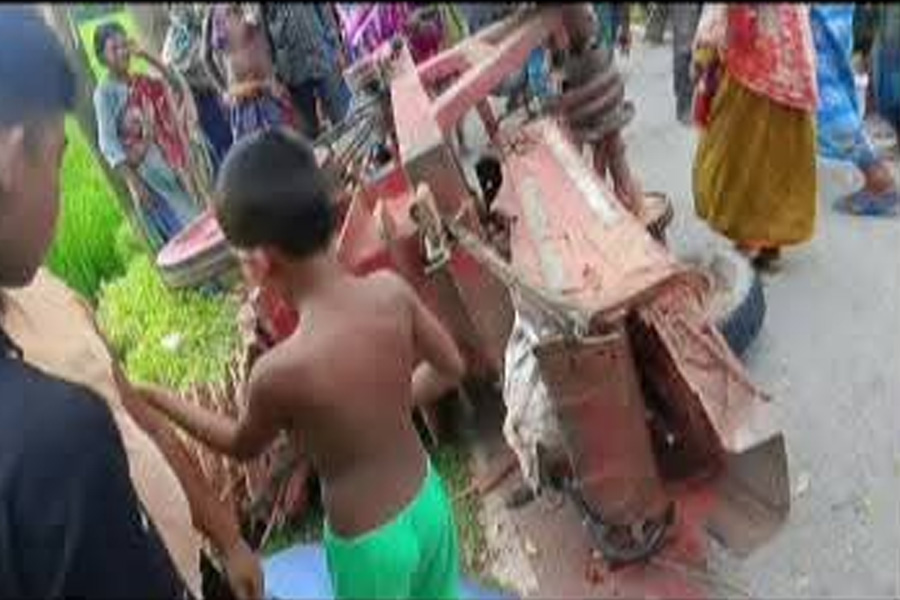 কুড়িগ্রামে গাড়ি নিয়ন্ত্রণ হারিয়ে আপন দুই ভাইয়ের মৃত্যু