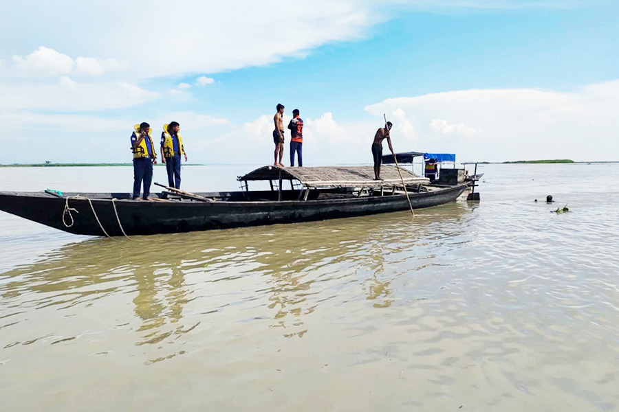 কুড়িগ্রামে ব্রহ্মপুত্র নদে মাছ ধরতে গিয়ে যুবকের মৃত্যু