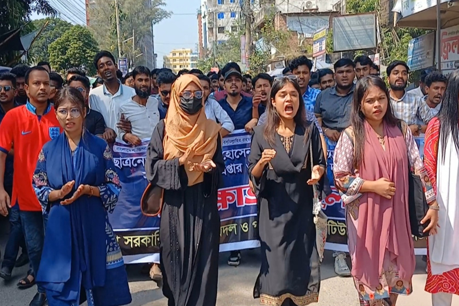 কুষ্টিয়ায় ছাত্রদল নেতা হত্যার জড়িতদের শাস্তির দাবিতে বিক্ষোভ মিছিল