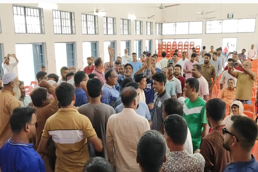 বিএনপির হট্টগোলে খাদ্য বান্ধব কর্মসূচির ডিলার নিয়োগ স্থগিত