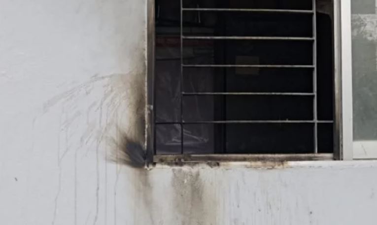 কুষ্টিয়ায় নির্বাচন অফিসে দুর্বৃত্তদের আগুন