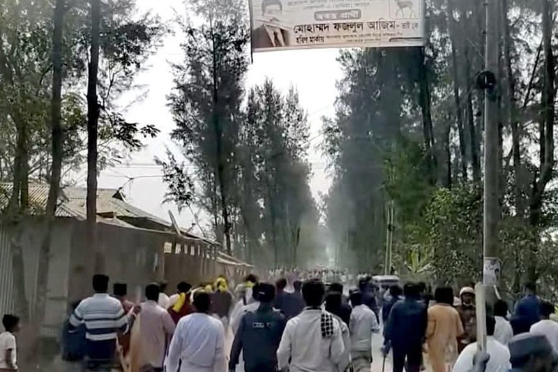 হাতিয়ায় বিএনপি-এনসিপি সংঘর্ষে আহত অন্তত ২১