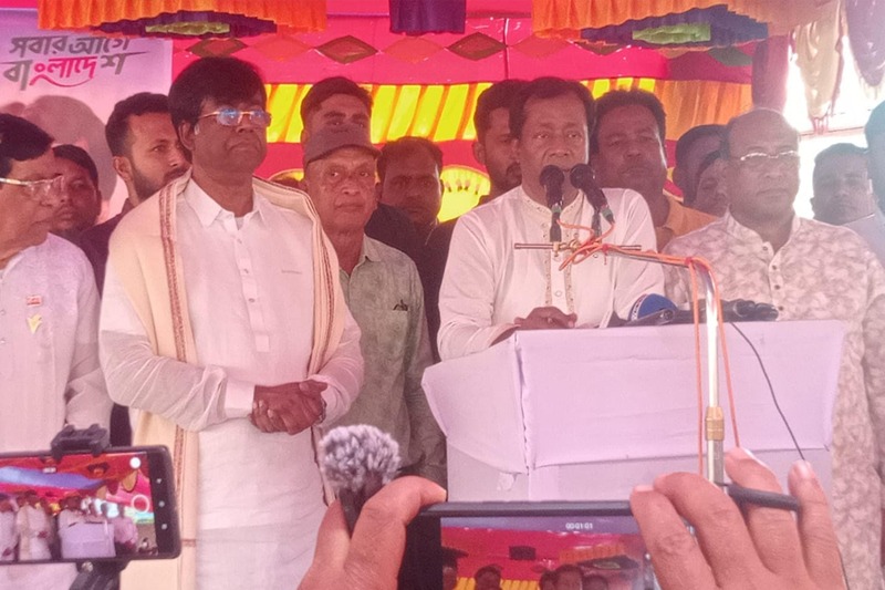 কালিয়ায় ফুলেল শুভেচ্ছায় সিক্ত হলেন জাহাঙ্গীর আলম