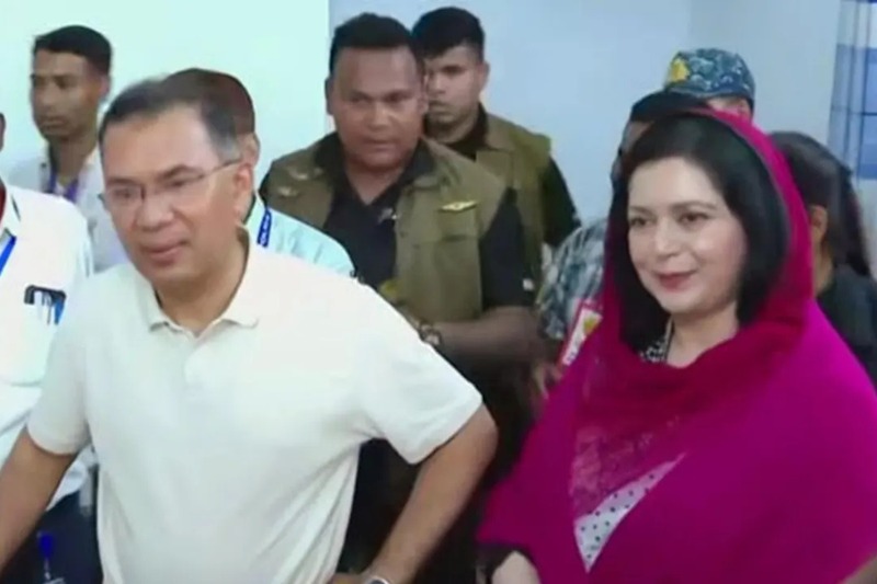 বগুড়ায় ঐতিহ্যবাহী খাবারের স্বাদ নিলেন প্রধানমন্ত্রী