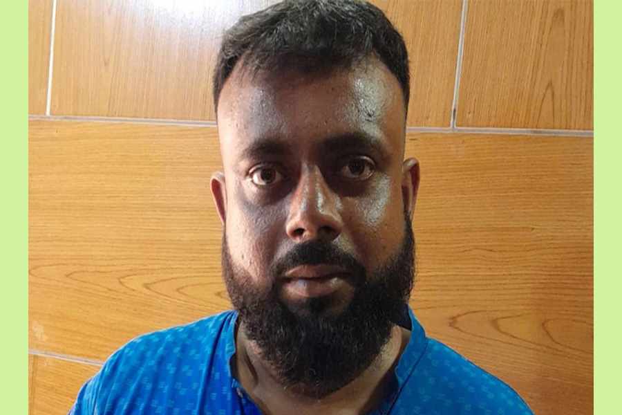 মাদারীপুরে শ্রমিক লীগ নেতা হারুন গ্রেপ্তার