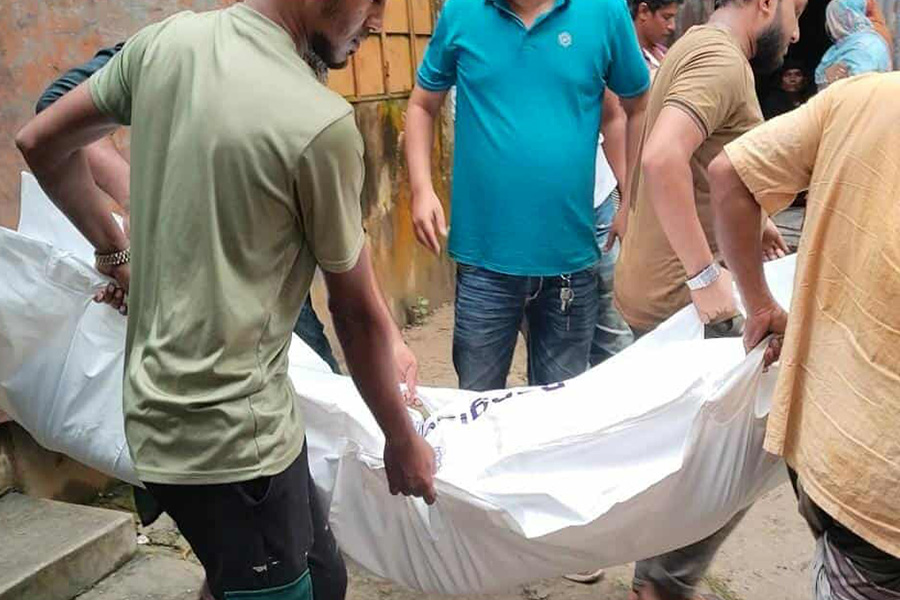 মাদারীপুরে বৃদ্ধার গলা কাটা মরদেহ উদ্ধার