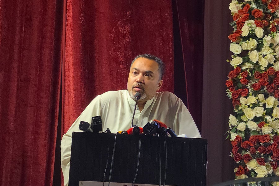 প্রধানমন্ত্রীর শিক্ষা এবং প্রাথমিক ও গণশিক্ষা বিষয়ক উপদেষ্টা মাহ্‌দী আমিন