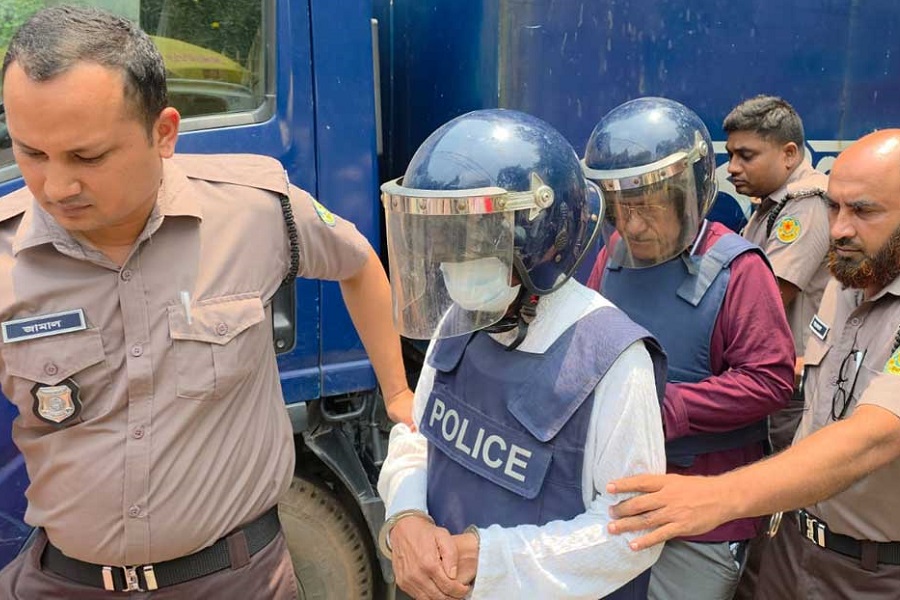দুই মামলায় বিচারপতি মানিকের জামিন নামঞ্জুর