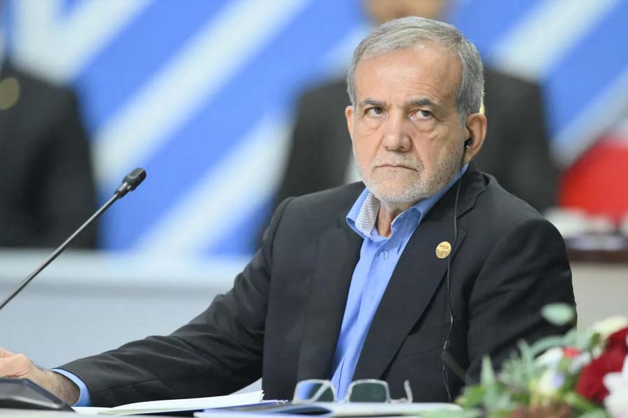 যুক্তরাষ্টের ‘কর্তৃত্ববাদী’ মনোভাব পাল্টালে সমঝোতা সম্ভব: পেজেশকিয়ান