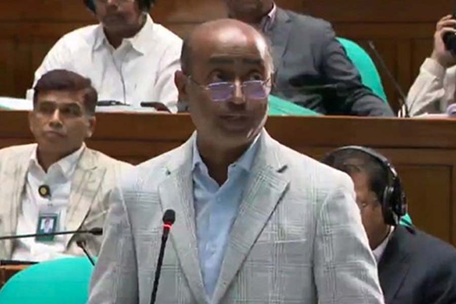 গণভোটে জামায়াতের অবস্থান ‘আধা প্রেম, আধা প্রতারণা’: আইনমন্ত্রী