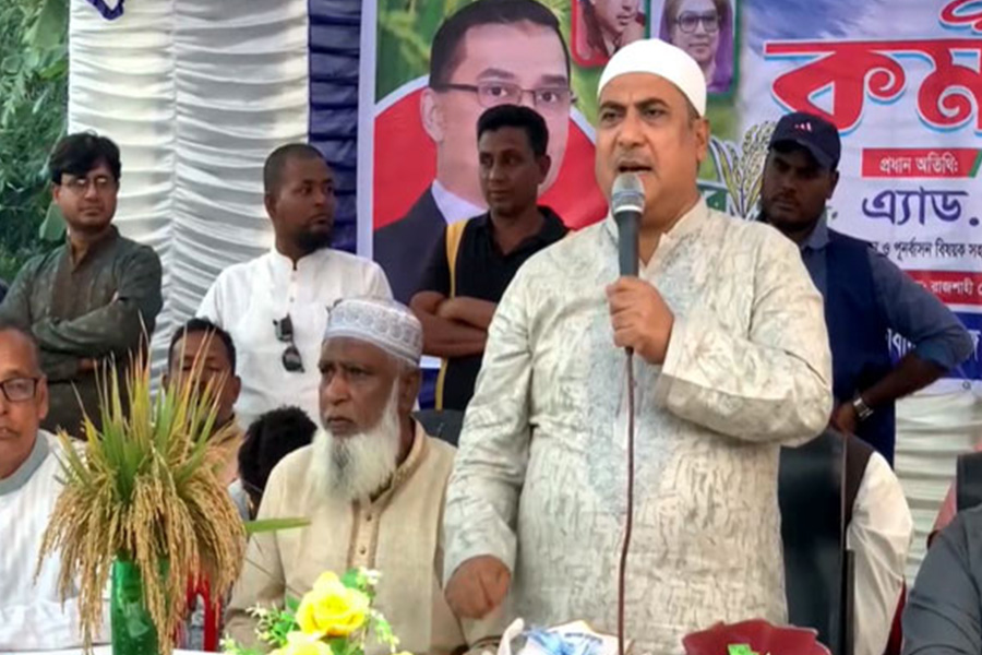 দেশপ্রেমিকরা কখনো দেশ ছেড়ে পালায় না: মিলন