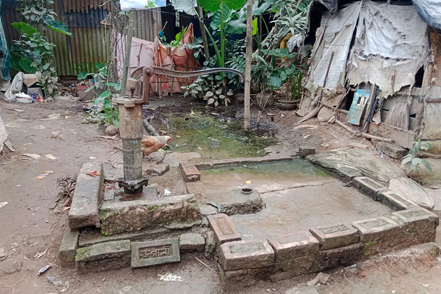 রক্ষণাবেক্ষণের অভাবে জীর্ণ গাছাবাড়ী আশ্রয়ণ কেন্দ্র