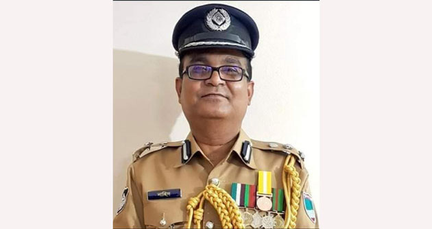পুলিশের সাবেক ডিআইজি নাহিদুল ইসলাম গ্রেপ্তার