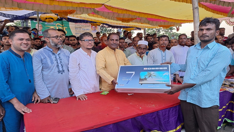 নেত্রকোনায় গ্রাম বাংলার ঐহিত্যবাহী কুস্তি-খেলা অনুষ্ঠিত