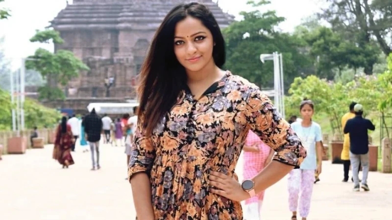 কলকাতায় গ্রেপ্তার বাংলাদেশি মডেল শান্তা পাল
