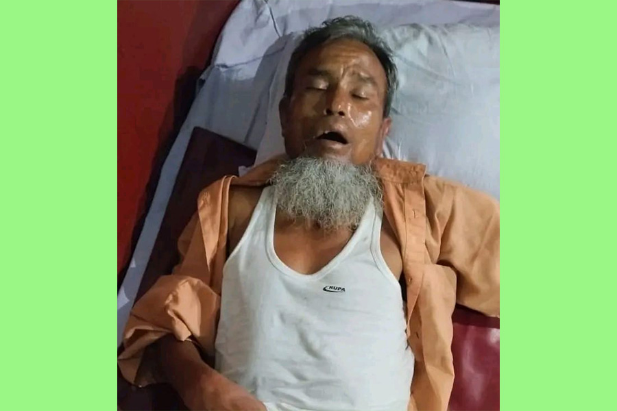 ট্রেনে ছিনতাইকারী অজ্ঞান করা নিজের জুস খেয়ে নিজেই অজ্ঞান