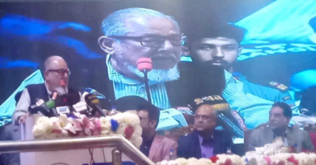 বিজয় শুধু গৌরব দেয় না, দায়িত্বও দেয়: নজরুল
