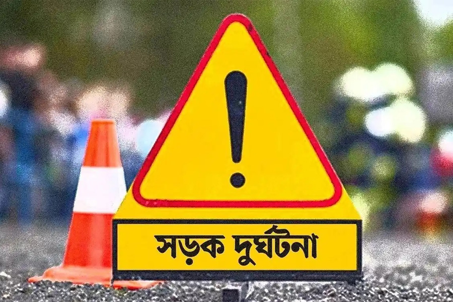 নোয়াখালীতে ট্রাকচাপায় নিহত ৬