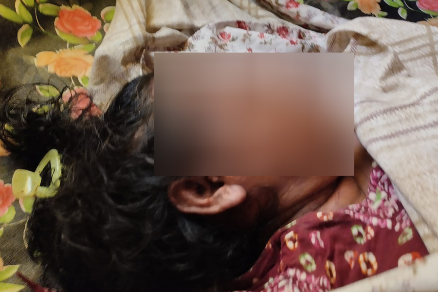 নলছিটিতে গৃহবধূকে শ্বাসরোধ করে হত্যা