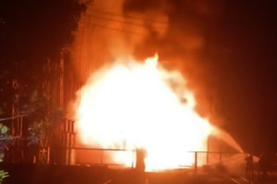 ঘোড়াশাল তাপবিদ্যুৎ কেন্দ্রে ভয়াবহ অগ্নিকাণ্ড