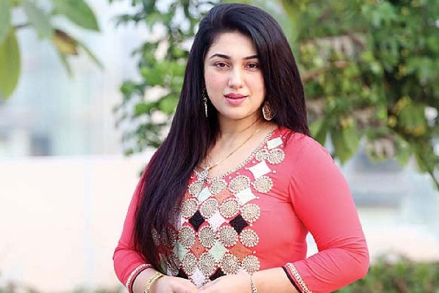 বিয়ের সময় খাট-সোফাও মেলেনি অপু বিশ্বাসের !