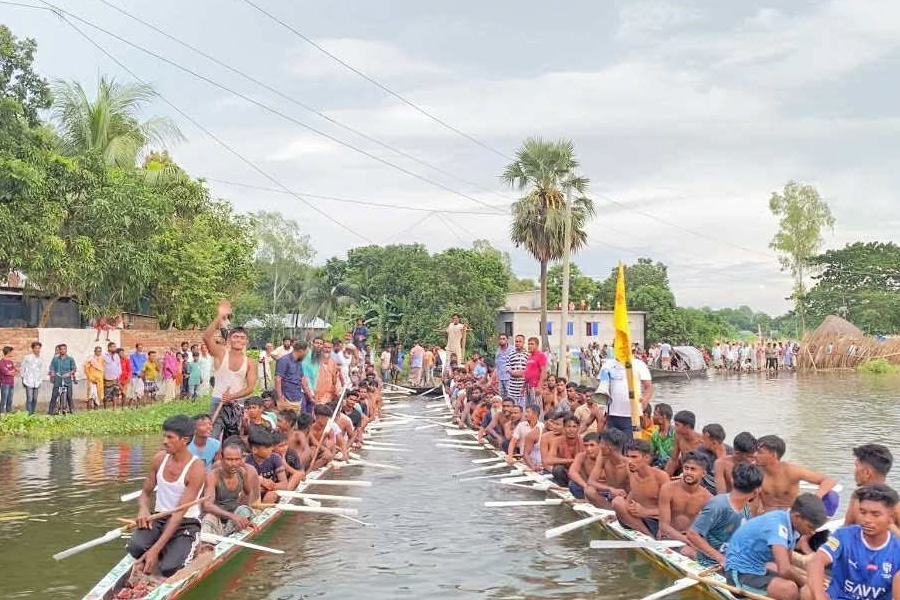 বাঘাবাড়ী ৪৬তম জাতীয় নৌকা বাইচ অনুষ্ঠিত