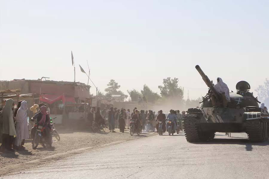 পাক-আফগান সীমান্তে নতুন সংঘর্ষ, নিহত অর্ধশ’র বেশি