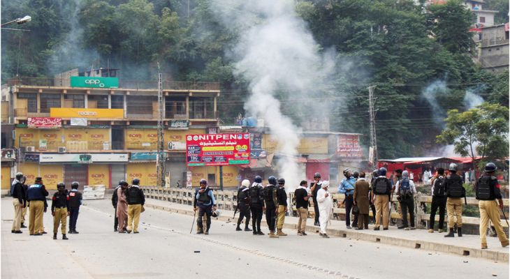 পাকিস্তান অধিকৃত কাশ্মিরে ভয়াবহ বিক্ষোভ, নিহত ৮