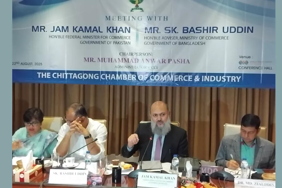 চলতি বছরই বাংলাদেশ-পাকিস্তান সরাসরি ফ্লাইট: পাকিস্তানের বাণিজ্যমন্ত্রী