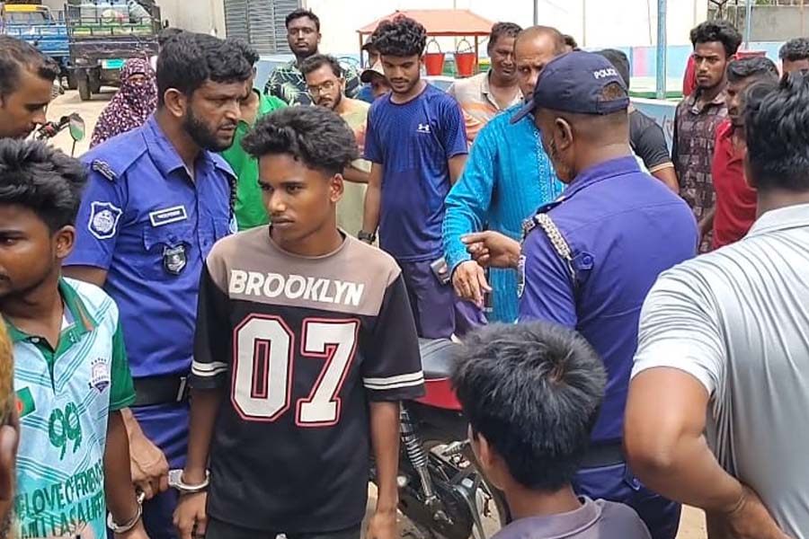 পাংশায় তেল পাম্পে বিশৃঙ্খলা সৃষ্টির দায়ে একজনের কারাদণ্ড