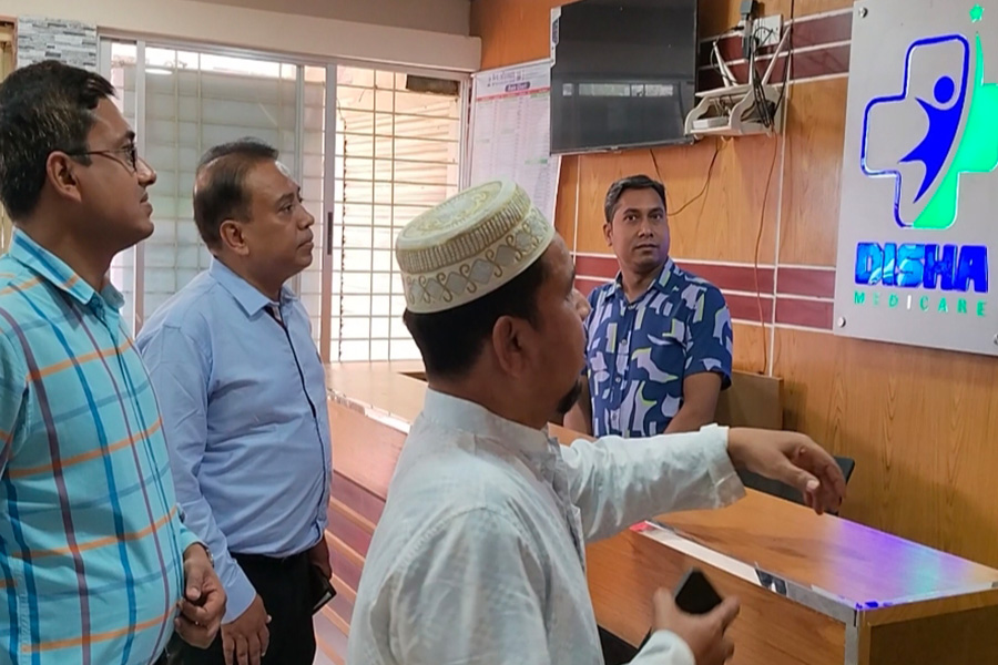 পাংশায় ডায়াগনস্টিক সেন্টার পরিদর্শন করলেন সিভিল সার্জন