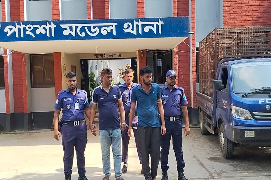 পাংশায় পিকআপ ডাকাতি মামলা ২ ডাকাত গ্রেপ্তার