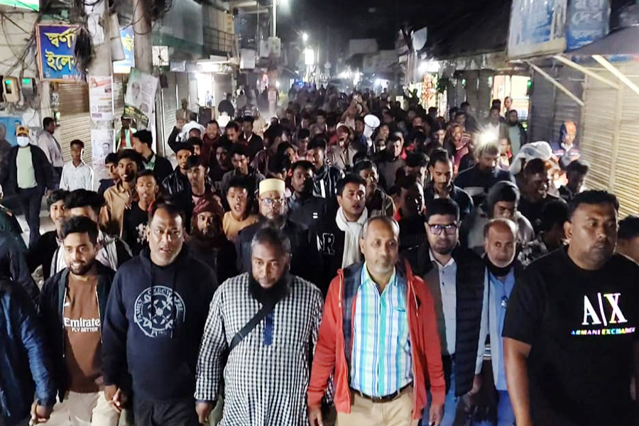 পাংশায় ধানের শীষের মনোনয়ন প্রত্যাশীর পক্ষে মিছিল