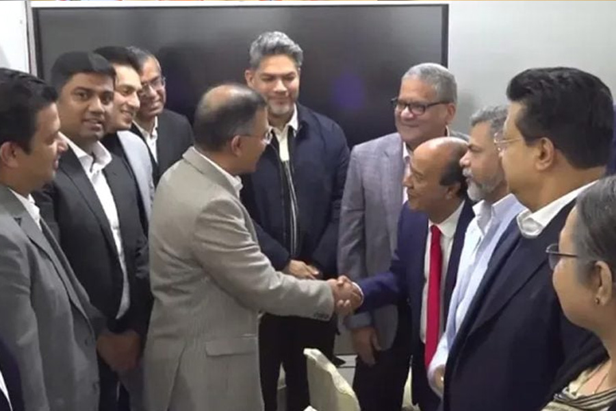 ব্যবসায়ী নেতাদের সঙ্গে প্রধানমন্ত্রীর বৈঠক