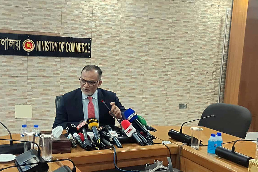 পাকিস্তানের সঙ্গে বেশকিছু সমঝোতা স্বাক্ষর হবে : বাণিজ্য উপদেষ্টা