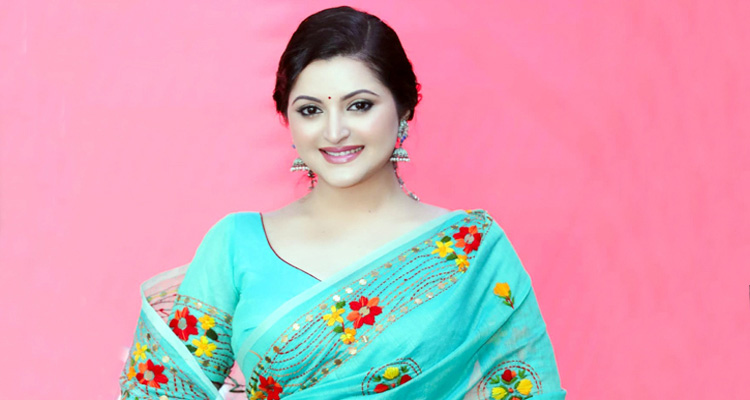 এখন ৬ মাস আ.লীগ ৬ মাস বিএনপি, কাকে নিয়ে পরিমণির স্ট্যাটাস?