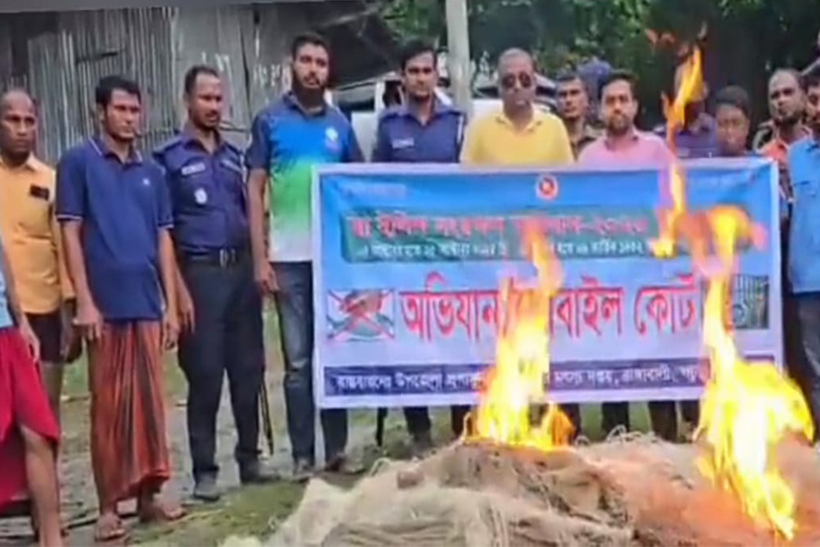 রাঙ্গাবালীতে মা ইলিশ রক্ষায় অভিযানে অবৈধ জাল ধ্বংস