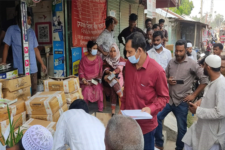 রাজারহাটে ভেজাল সার কারখানার সন্ধান