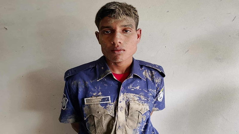 রাজবাড়ীতে ভূয়া পুলিশ গ্রেপ্তার