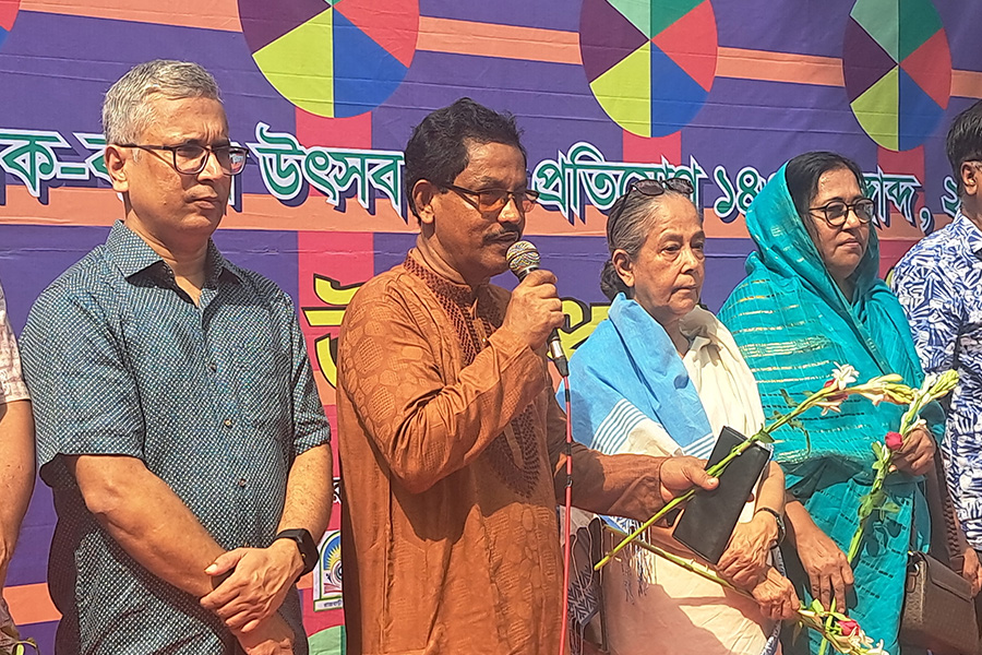 রাজবাড়ীতে উৎসবমুখর পরিবেশে অনুষ্ঠিত প্রাক বাংলা উৎসব
