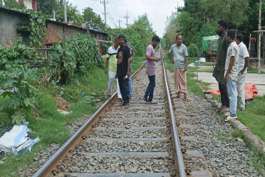 রাজশাহীতে ট্রেনের ধাক্কায় বৃদ্ধের মৃত্যু