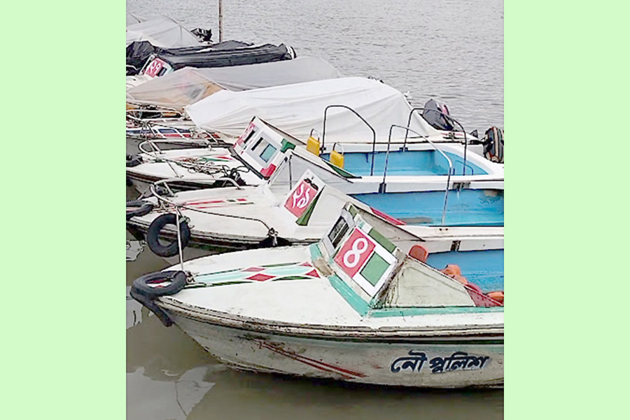রাজশাহীতে ‘অচল’ নৌ পুলিশের স্পিডবোট