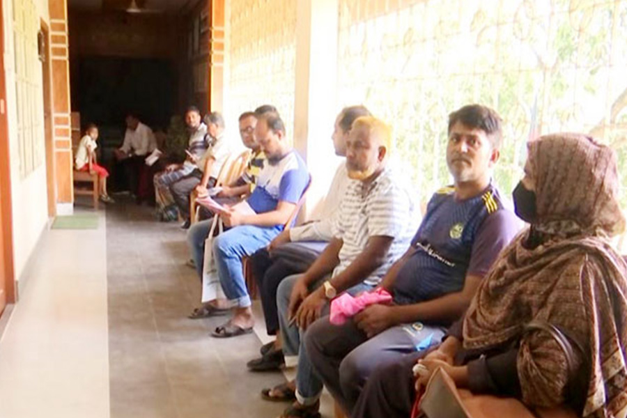 দালাল-কর্মকর্তায় একাট্টা রাজশাহীর ভূমি অফিস