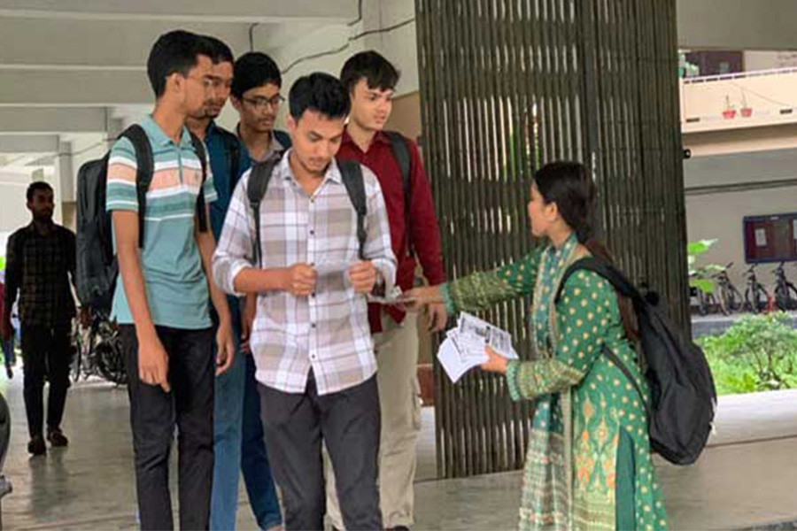 রাকসু নির্বাচনে আচরণবিধি লঙ্ঘনের অভিযোগে উত্তপ্ত প্রচারণা