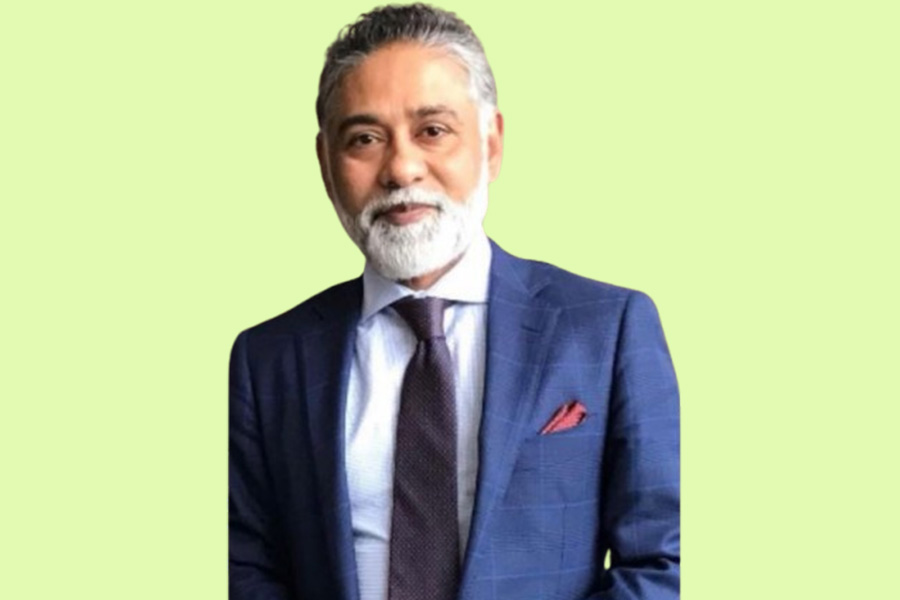 ১০ বছর পর দেশে ফিরছেন বিএনপির আন্তর্জাতিক সম্পাদক রাশেদুল হক